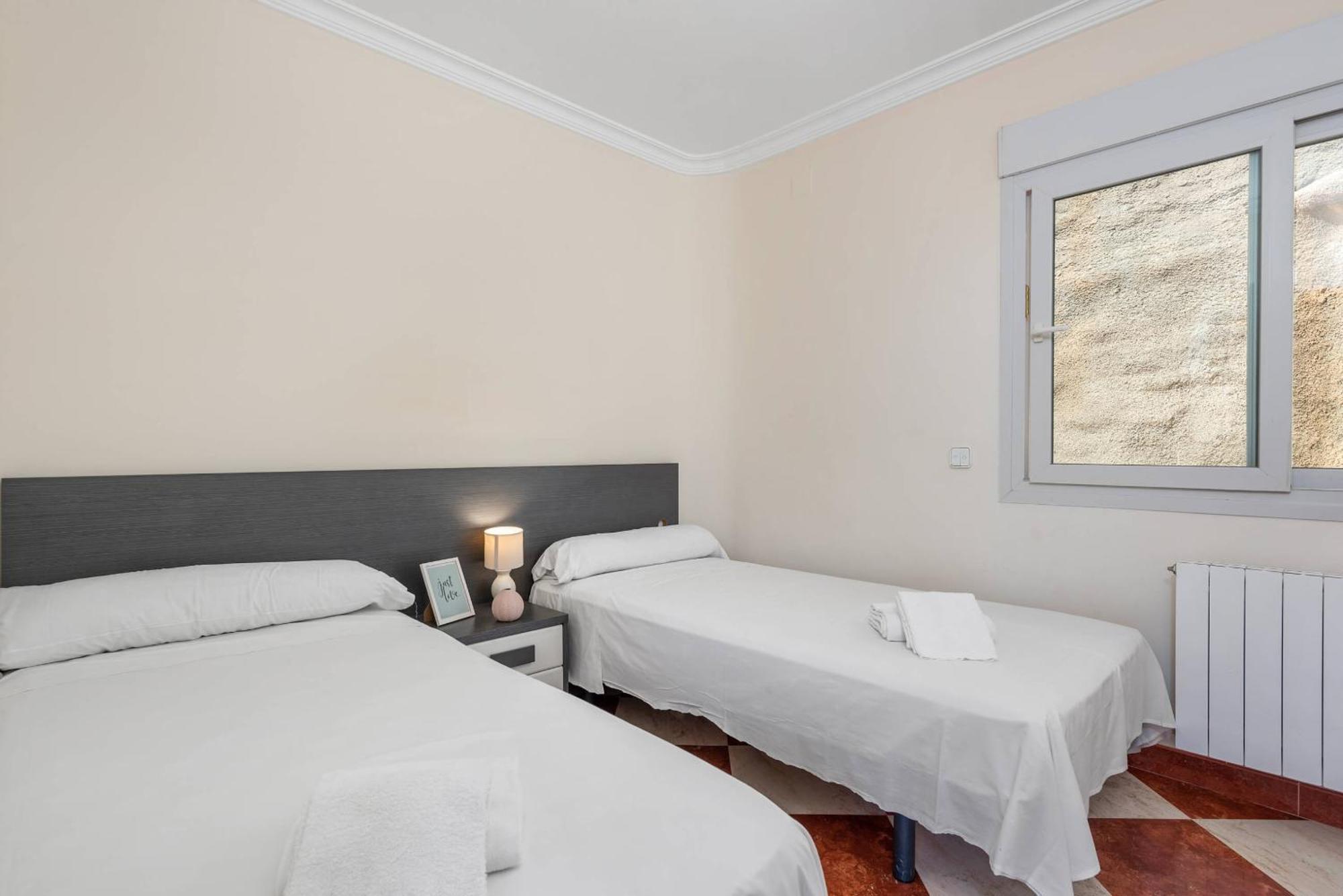 Ros - Plusholidays Villa Calp